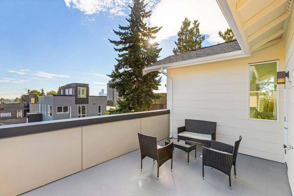 Vermithor'S Bronze Ember Sweet Suite Seattle Exterior photo