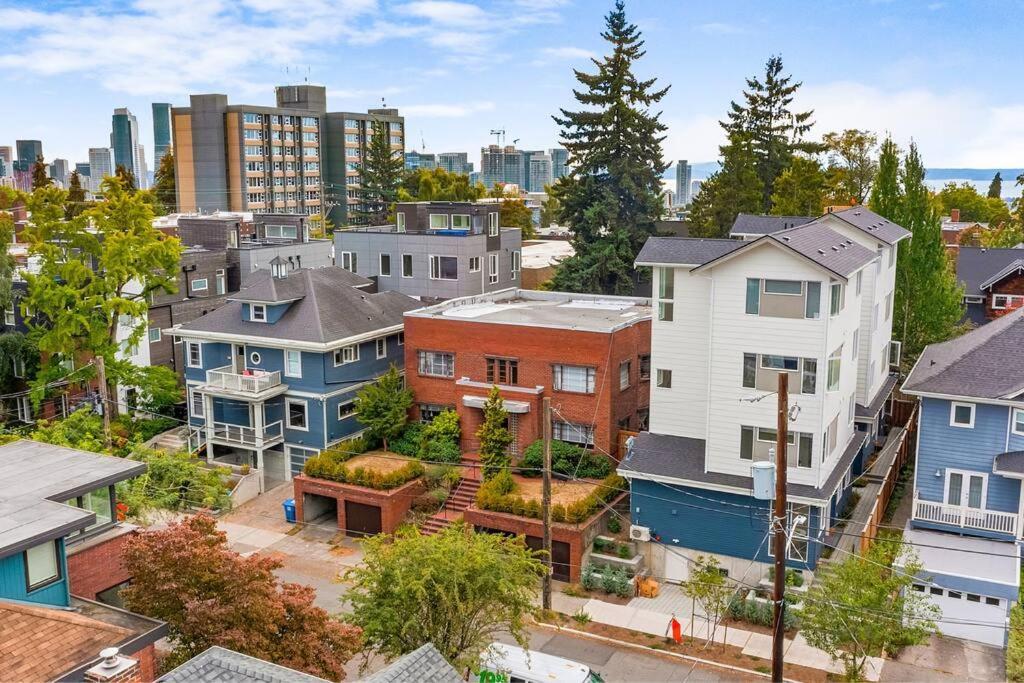 Vermithor'S Bronze Ember Sweet Suite Seattle Exterior photo